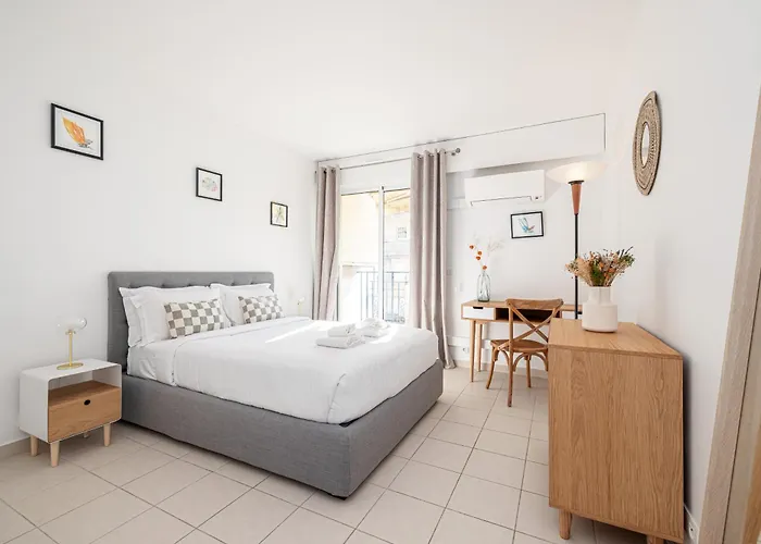 St.roch : Vue Mer, Parking, Clim * Menton